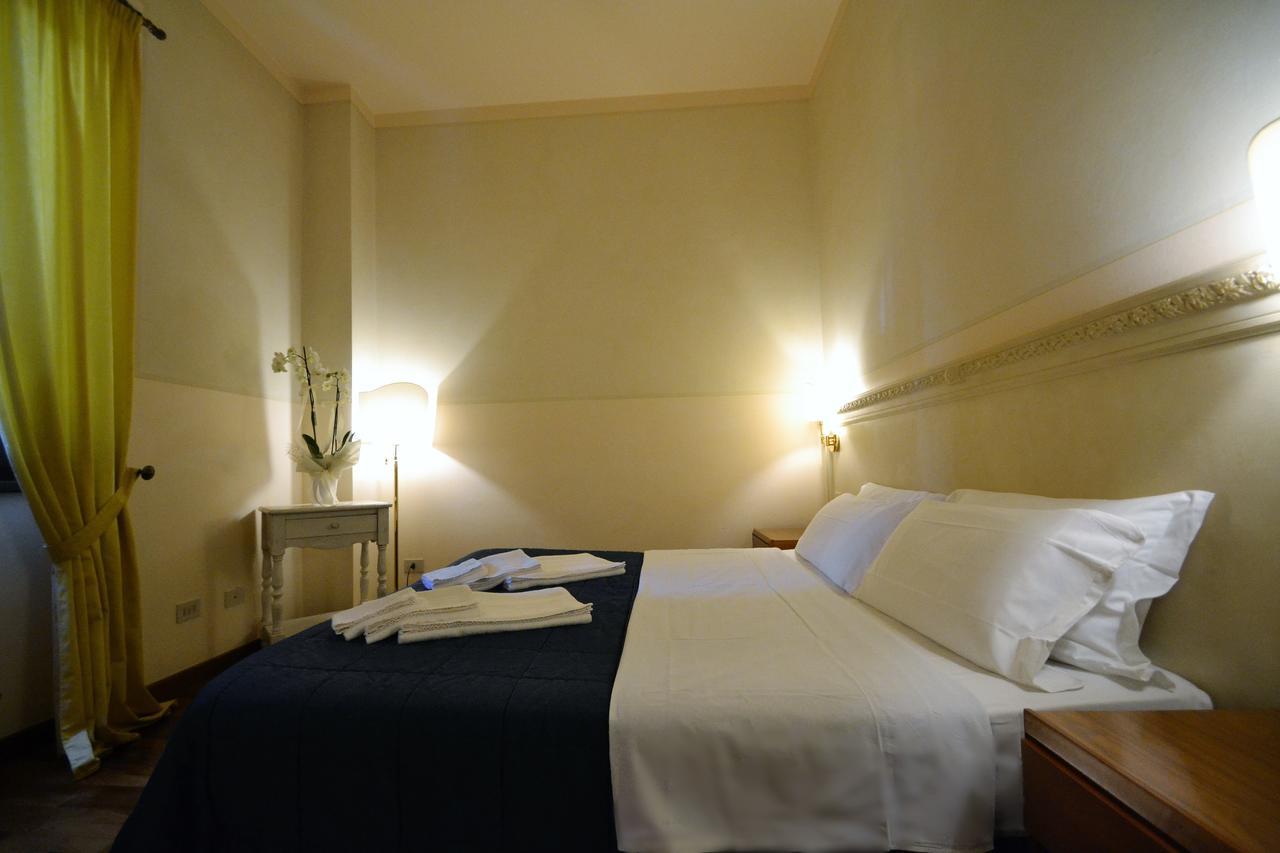 Hotel Posta 체치나 외부 사진
