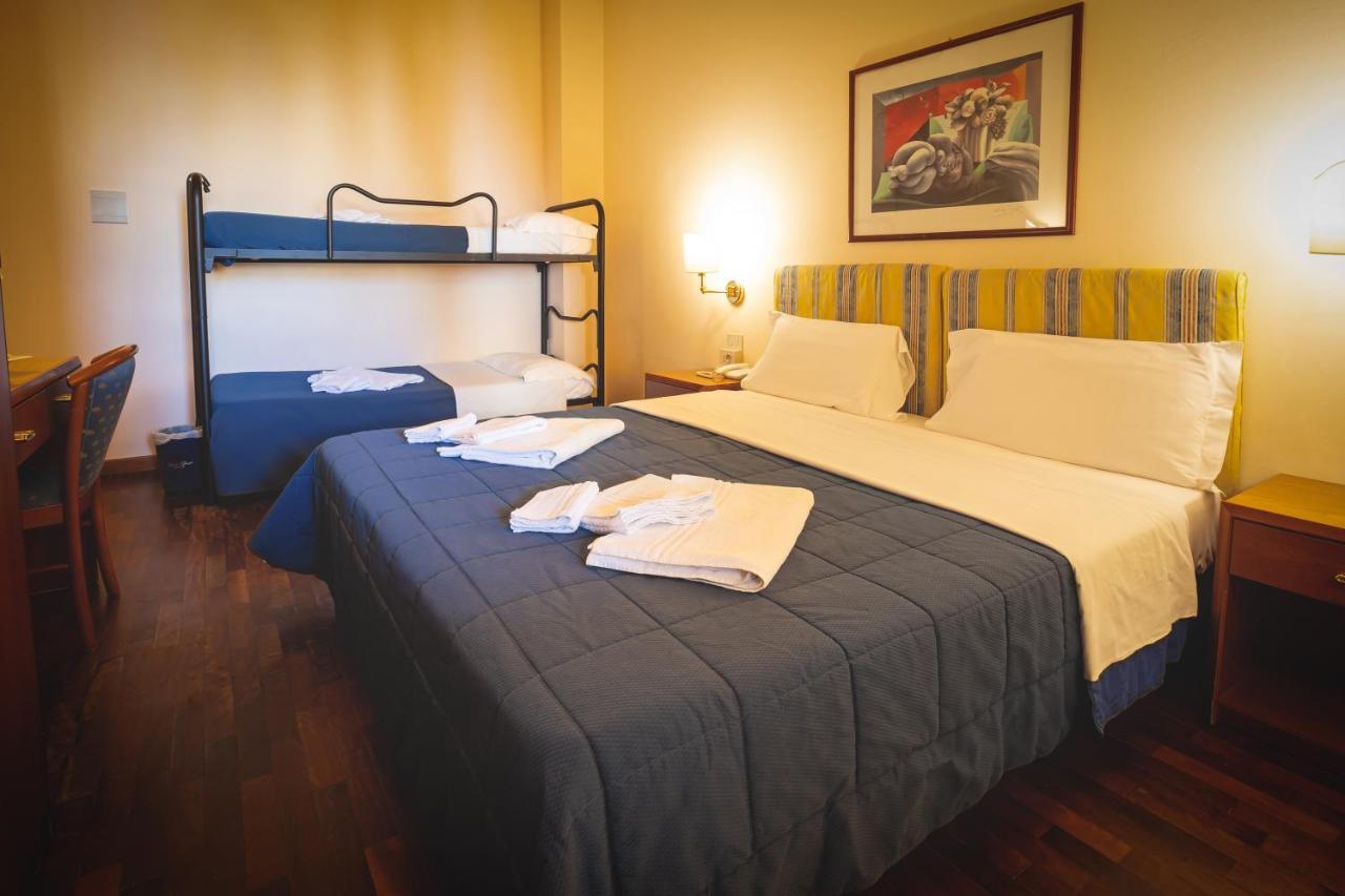 Hotel Posta 체치나 외부 사진